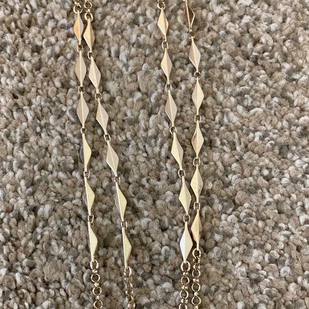 Chic Gold and Black Pendant Necklace - Picture 5 of 5